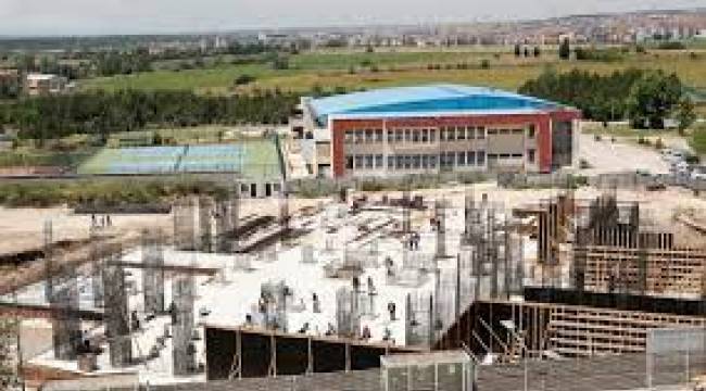 Hiçbir sınava girmeden üniversiteye giden ve iş verilen Suriyeli öğrenci İYİ Partili o isim hakkında suç duyurusunda bulundu