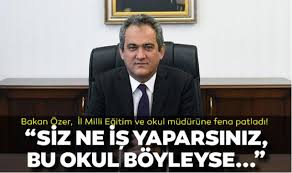 Bakan Özer öğrencilerin içinde azarladı