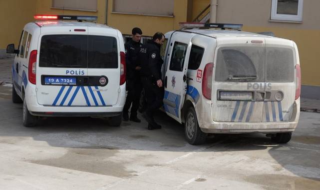 Okula tüfek ve kurusıkı tabancayla gelen öğrenci tutuklandı
