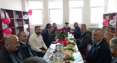 Yazarımız Alev Sezen Hanım Efendinin Başkanlığını yürüttüğü