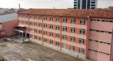 Maraş depremiyle hatırlanan 93 okul Meclis gündeminde: 'Deprem olmasaydı eğitim devam edecek miydi?'