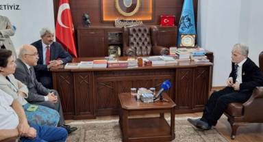 Kırım Türklüğünün lideri, mücadele adamı Mustafa Abdülcemil Kırımoğlu Türk Ocakları Genel Merkezini ziyaret etmiştir.