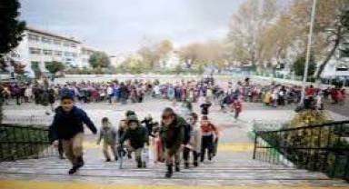 MEB'den tatil sürprizi! 5 günden 9 güne çıktı! Anaokulu, ilkokul, ortaokul, 9,10,11,12. sınıflar...