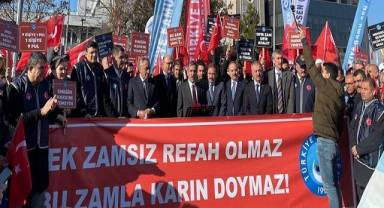 Türk Eğitim-Sen Ülke Genelinde “Ek zamsız refah olmaz, bu zamla karın doymaz” diyerek tepki gösterdi