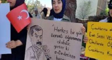 Atanmayan öğretmenler: “Sınıfımız yoksa sokaklar bizim kürsümüzdür”