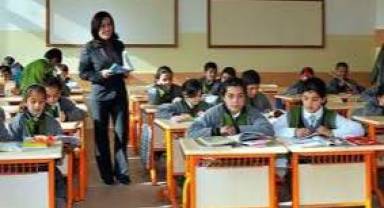 Kıyafet yönetmeliği sil baştan! Öğretmenler artık sadece belli kıyafetleri giyebilecek