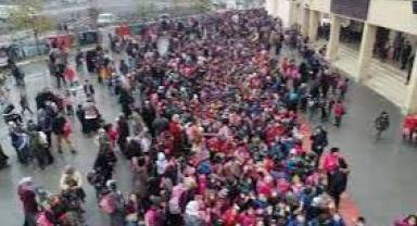 'Ayrıcalıklı okullarda eğitim gören küçük bir azınlık var'