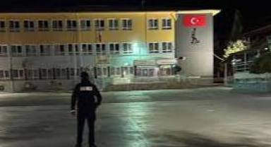 Okulda çıplak dolaşan bekçiye soruşturma