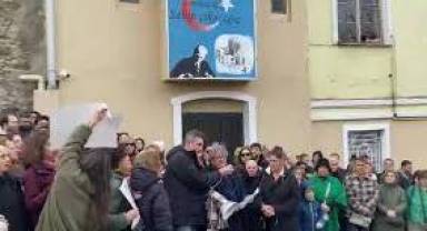 Kuzguncuk'ta tarihi okul önünde veli protestosu