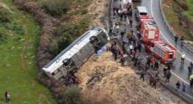 Antalya ve Burdurda katliam gibi kaza: 8 kişi hayatını kaybetti, 20'den fazla yaralı var!