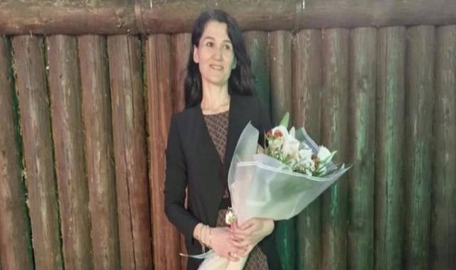 Öldürülen Fatma öğretmen ders verdiği okulda gözyaşlarıyla uğurlandı!