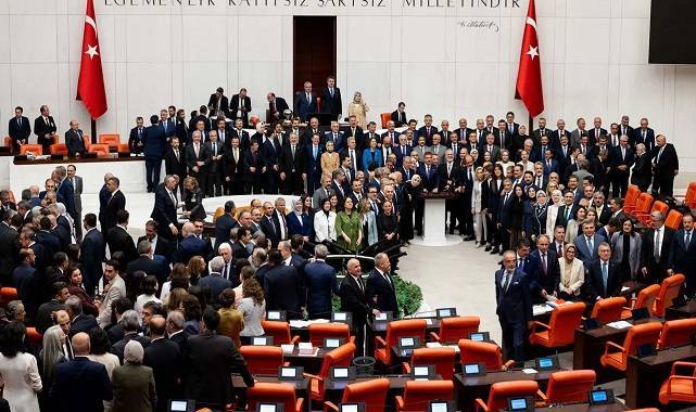 Toplumda PKK ve Bölücülere Af Yasası Mecliste Yüksek Oyla Kabul Edildi!