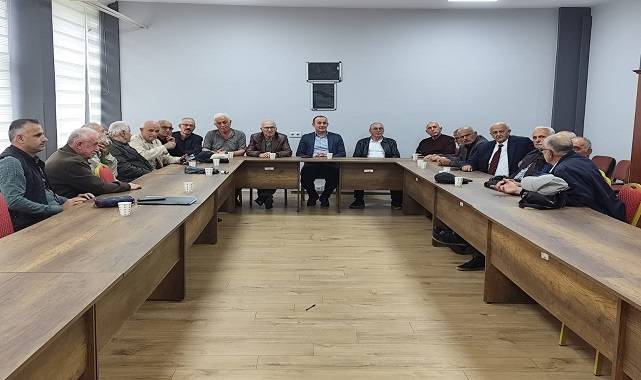 50 Yılın Ardından Mezun Oldukları Beşikdüzü Öğretmen Okulu Binasını Ziyaret Ettiler