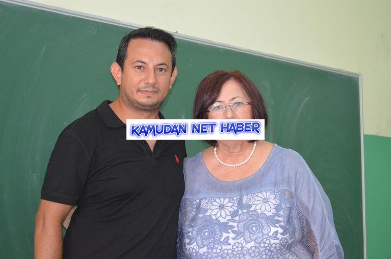 Annesiyle aynı okulda ders veriyor