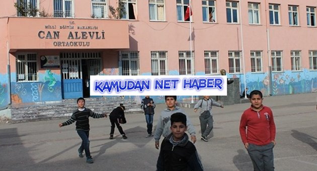 Gaziantep'te okulda Türk bayrağı direkten indirildi