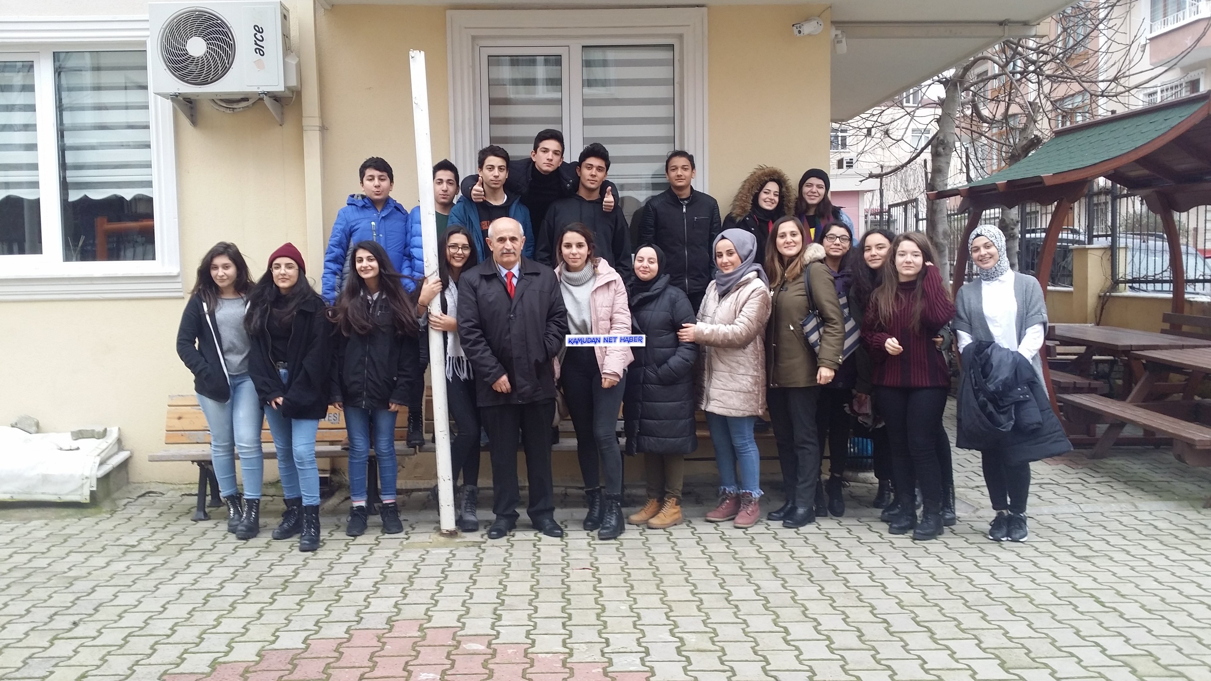 Kalıbını Kıran Okul: Eczacı Neşem Özlen Güray Anadolu Lisesi