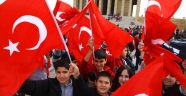 24 Nisan'da okullar tatil mi?