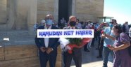 EYT'LİLERİN UMUT PARTİSİNDEN ANITKABİRE ZİYARET