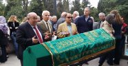 Atatürk Eğitim Enstitüsü Hocalarının Ablası Ülker Hatuna Sakin Önerden Veda Yazısı
