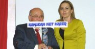 YAZARIMIZ SAKİN ÖNER'E 2015 YILI BAŞÖĞRETMENLİK ONUR ÖDÜLÜ VERİLDİ