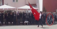 Al bayrağa saygısızlık!
