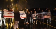 Boğaz Köprüsü'nde Uygur Türkleri için eylem yaptılar