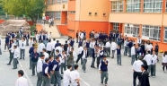 Okul kapılarına metal dedektör geliyor, okuldan atılma ve uzaklaştırma geri dönüyor
